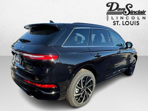 Used 2025 Lincoln Corsair Grand Touring w/ Equipment Group 302A AWD/4WD image 5