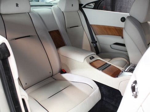 Used 2014 Rolls-Royce Wraith RWD image 53