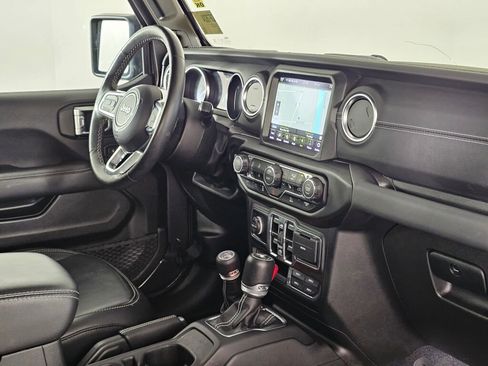 Used 2023 Jeep Wrangler Unlimited Sahara w/ Cold Weather Group AWD/4WD image 40