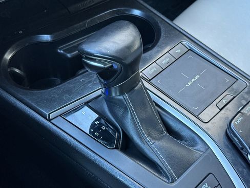 Used 2021 Lexus UX 250h image 23