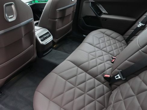 Certified 2023 BMW 740i RWD image 33