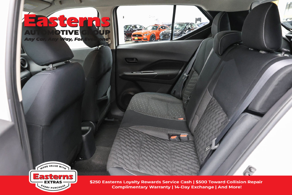 Used 2022 Nissan Kicks S FWD image 21