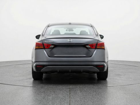 Used 2025 Nissan Altima 2.5 SV image 7