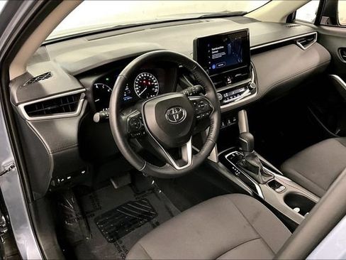 Used 2024 Toyota Corolla Cross LE FWD image 16