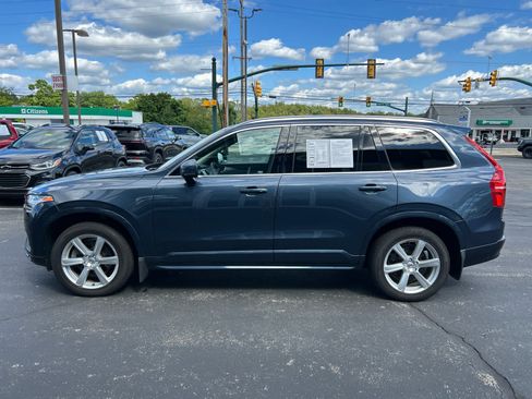 Used 2023 Volvo XC90 B5 Core w/ Protection Package AWD/4WD image 9
