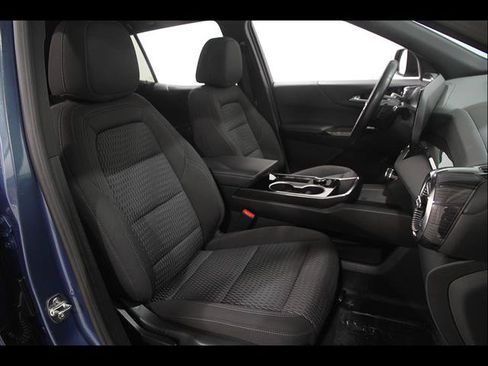 Used 2026 Chevrolet Equinox LT FWD image 16