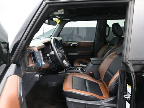 Used 2023 Ford Bronco Outer Banks image 13