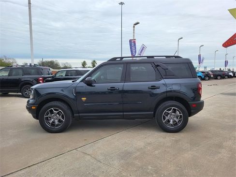 Used 2023 Ford Bronco Sport Badlands image 2