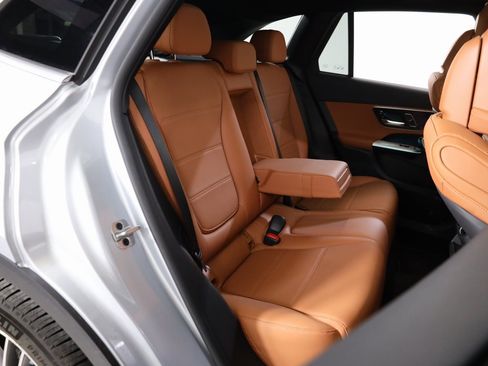 Certified 2026 Mercedes-Benz GLC 300 4MATIC image 44