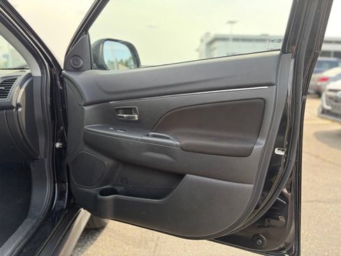 Used 2024 Mitsubishi Outlander Sport SE AWD/4WD image 12