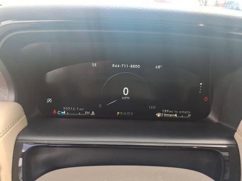 Used 2023 Lincoln Nautilus Reserve w/ Equipment Group 201A image 16