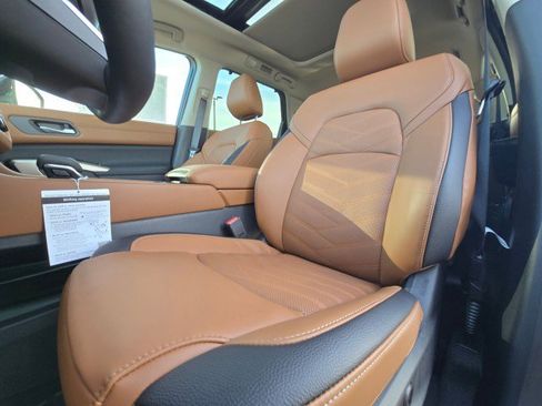 New 2025 Nissan Pathfinder Platinum image 25