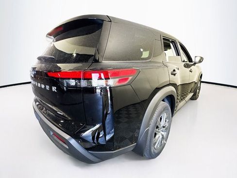 New 2025 Nissan Pathfinder S image 5