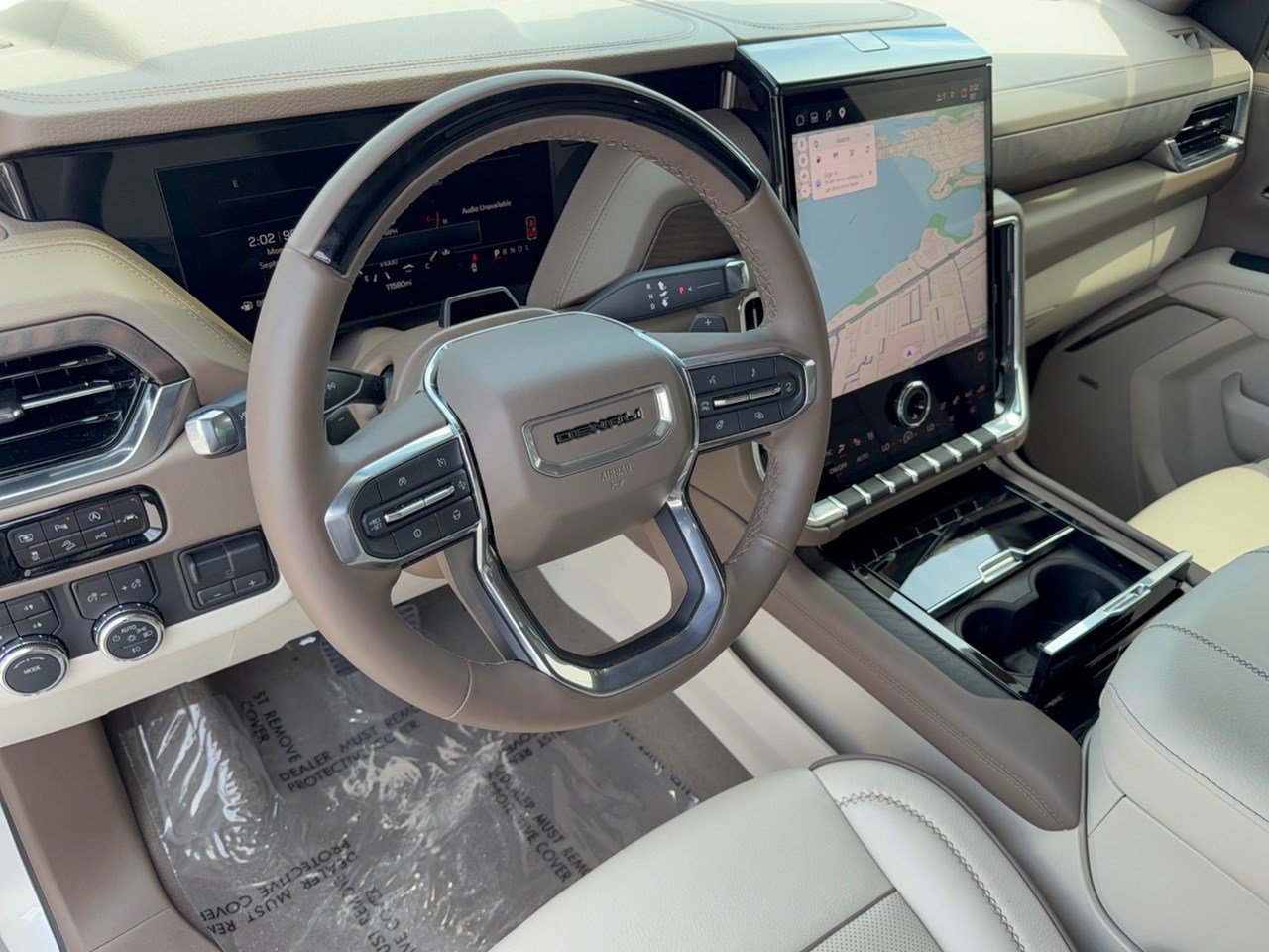 Used 2025 GMC Yukon Denali w/ Denali Reserve Package AWD/4WD image 4