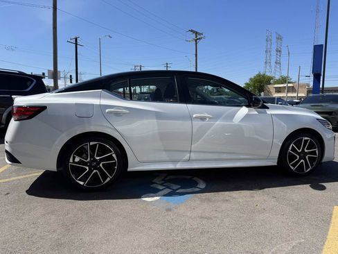 Used 2025 Nissan Sentra SR FWD image 4