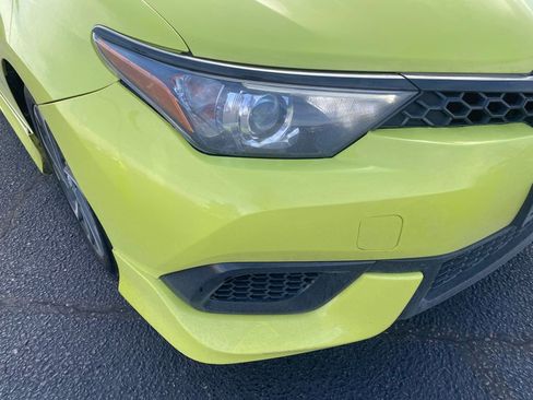 Used 2018 Toyota Corolla iM image 2