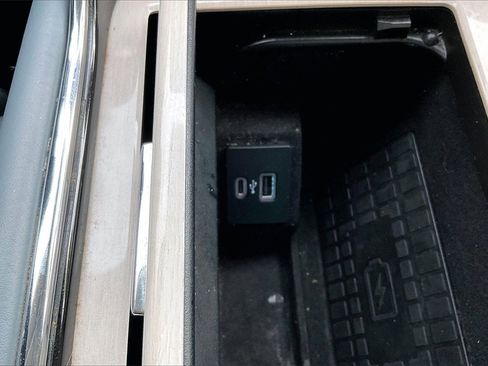 Used 2020 Lincoln Navigator L Black Label w/ Cargo Convenience Package image 33