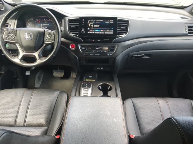 Used 2025 Honda Passport TrailSport image 14