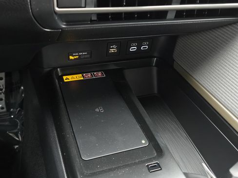 Certified 2026 Toyota Camry SE FWD image 17