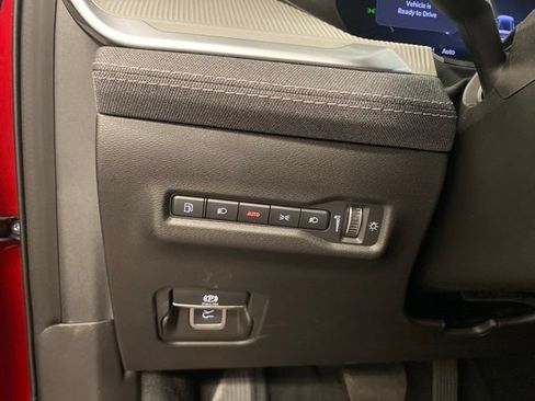 Used 2026 Jeep Cherokee Laredo AWD/4WD image 15