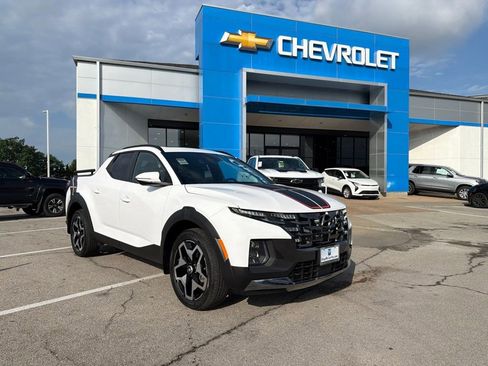 Used 2023 Hyundai Santa Cruz Limited w/ Tow & Go Package AWD/4WD image 1