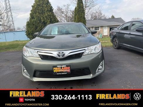Used 2012 Toyota Camry XLE w/ Leather Pkg image 2
