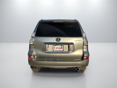 Used 2023 Lexus GX 460 Premium image 6