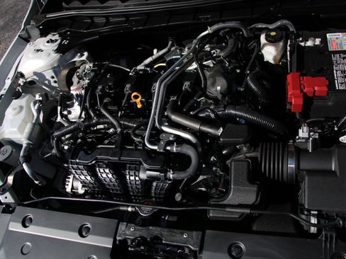 Certified 2025 Nissan Altima 2.5 SR FWD image 33