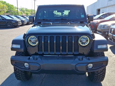 Used 2022 Jeep Wrangler Sport AWD/4WD image 2