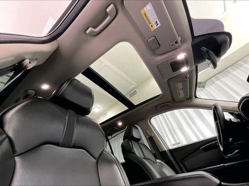 Used 2023 Honda Pilot Touring image 23