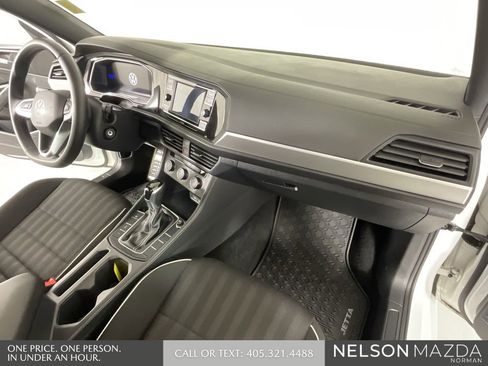 Used 2024 Volkswagen Jetta Sport image 30