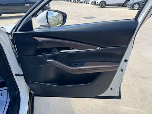 Used 2021 MAZDA CX-30 FWD 2.5 S w/ Premium Package image 37