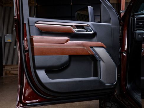 Used 2024 GMC Sierra 3500 Denali Ultimate image 36