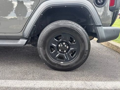 Used 2022 Jeep Wrangler Unlimited Sport AWD/4WD image 19