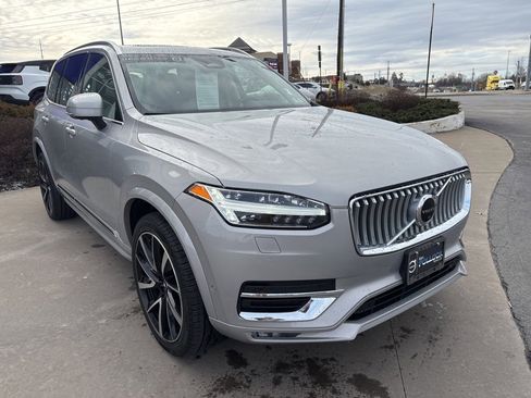 Certified 2023 Volvo XC90 B6 Plus image 4