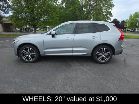 Used 2018 Volvo XC60 T5 Momentum w/ Vision Package AWD/4WD image 4