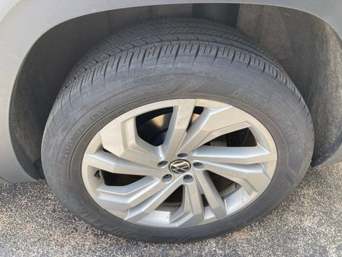 Used 2023 Volkswagen Atlas SE w/ Panoramic Sunroof Package AWD/4WD image 7