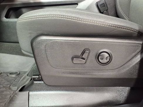 Used 2023 RAM 1500 Big Horn AWD/4WD image 16
