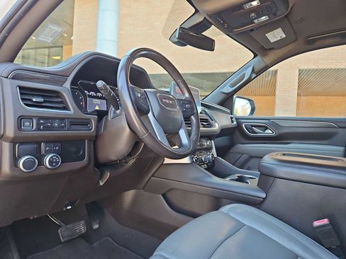 Used 2021 GMC Yukon SLT image 10