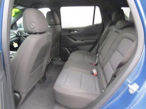 New 2025 Chevrolet Equinox LT image 12