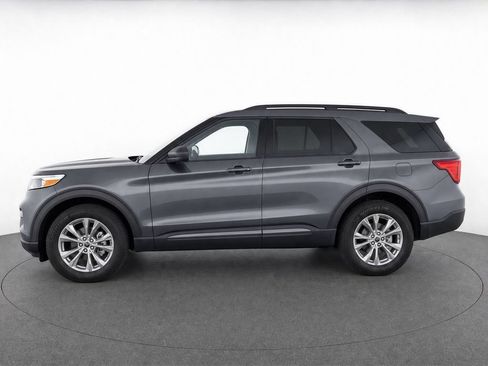 Used 2020 Ford Explorer XLT w/ Equipment Group 202A AWD/4WD image 5
