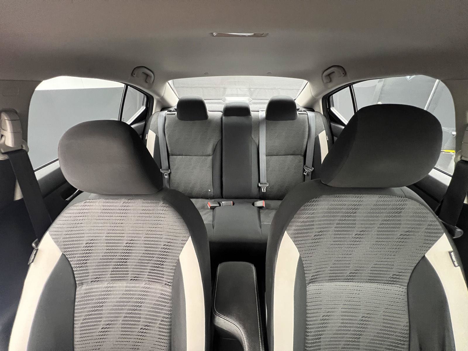 Used 2020 Nissan Versa SV FWD image 38