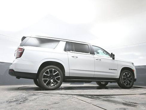 Used 2021 Chevrolet Suburban RST w/ Luxury Package image 51