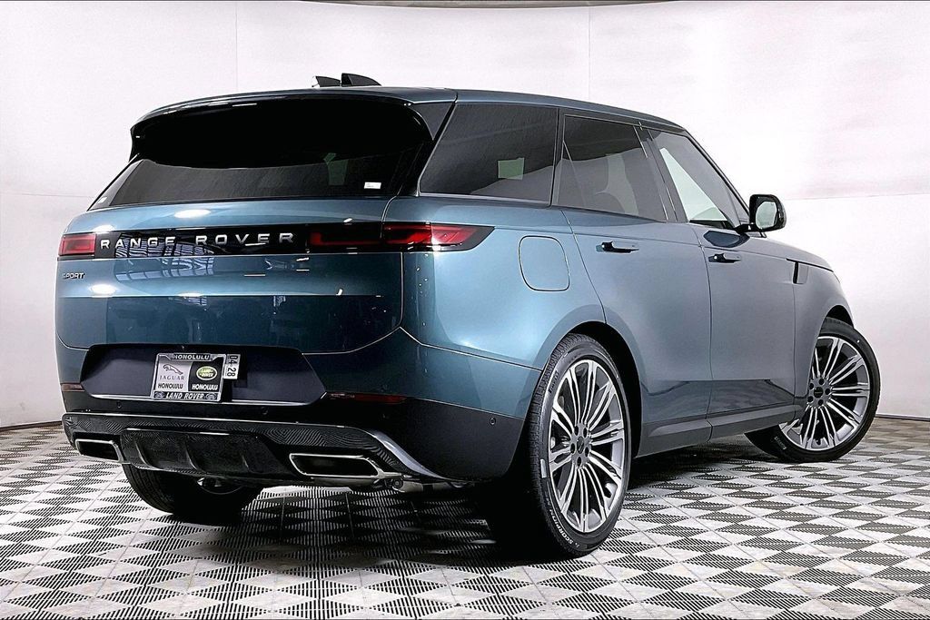 New 2026 Land Rover Range Rover Sport SE AWD/4WD image 2