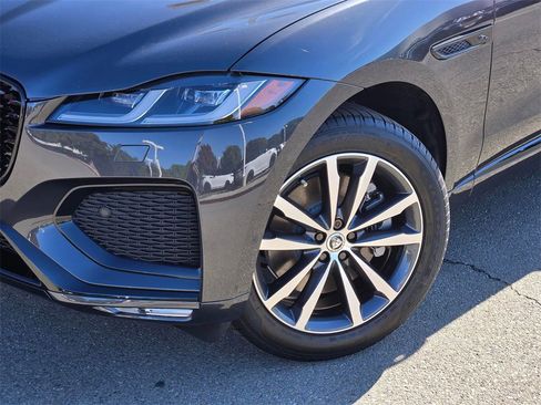 New 2026 Jaguar F-PACE R-Dynamic S image 2