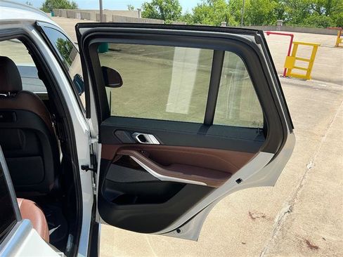 Used 2021 BMW X5 xDrive40i w/ Premium Package AWD/4WD image 37
