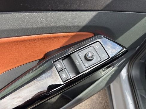 Used 2021 Volkswagen ID.4 Pro S image 14