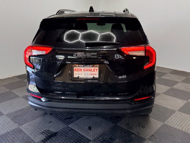 Used 2024 GMC Terrain SLT w/ Elevation Edition FWD image 12