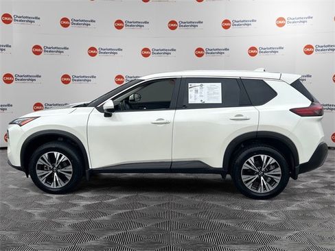 Certified 2023 Nissan Rogue SV image 2