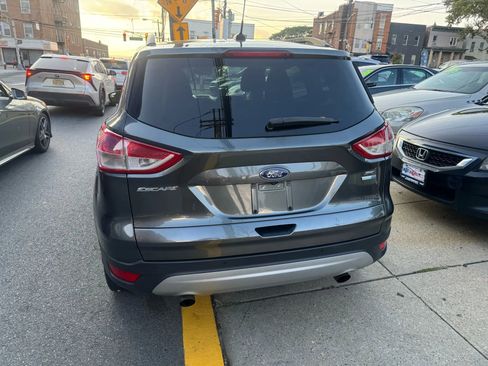 Used 2016 Ford Escape SE w/ Equipment Group 201A image 7